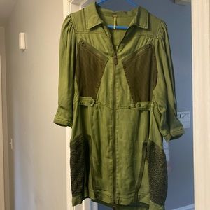 Free people beautiful and unique tunic/dress. Only worn 3 times.